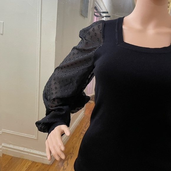 Carmen Marc Valvo Black Blouse with Sheer Sleeves - Picture 10 of 12